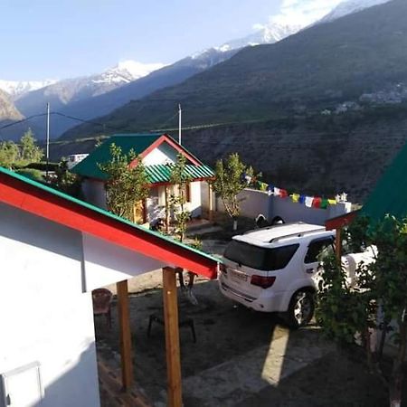 Flying Monk Huts & Restaurant Bed and Breakfast Kyelang Εξωτερικό φωτογραφία